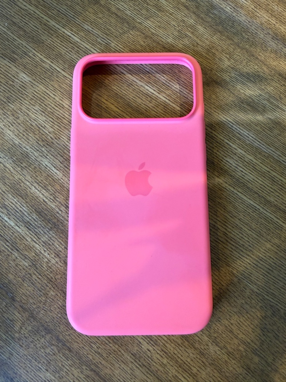 Apple iPhone 17 Pro Max Silicone Case with MagSafe – Bright Guava ​​​​​​​